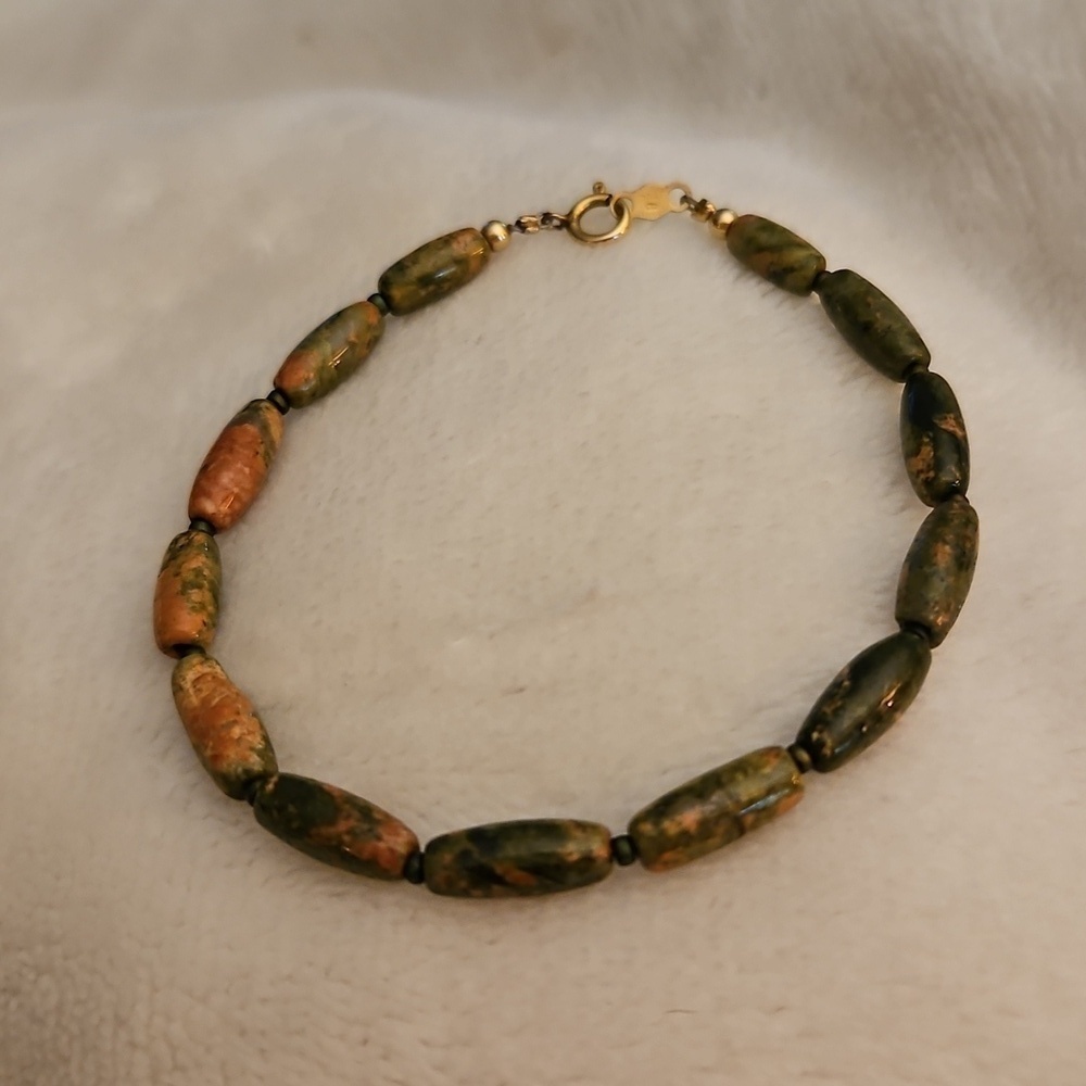 HANDMADE Dainty Unakite Barrel Beaded Bracelet - Picture 2 of 4